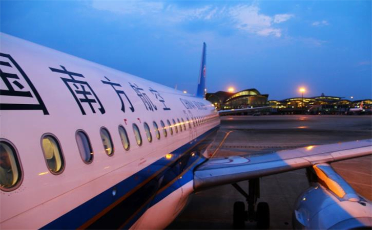 南通空运到广州白云机场